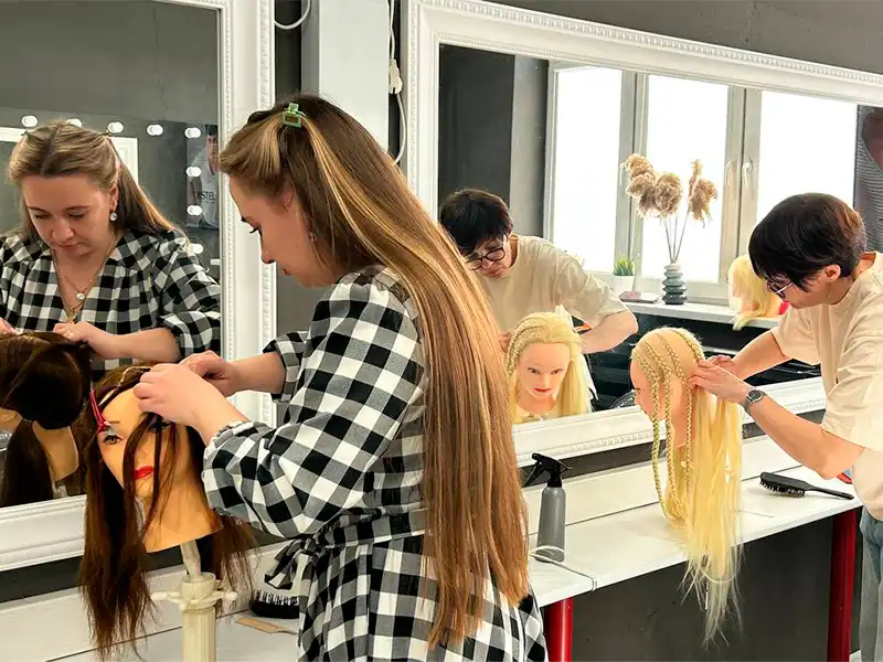 Постановка рук и натяжение на курсе классических брейдов без канекалона
